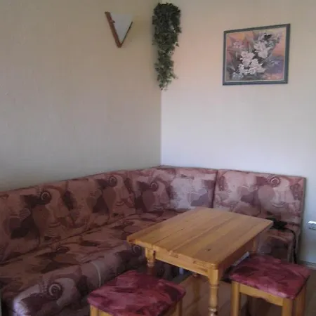 Antoaneta Pensión 2*