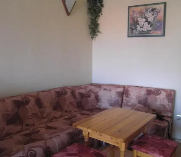 Antoaneta Pensión 2*